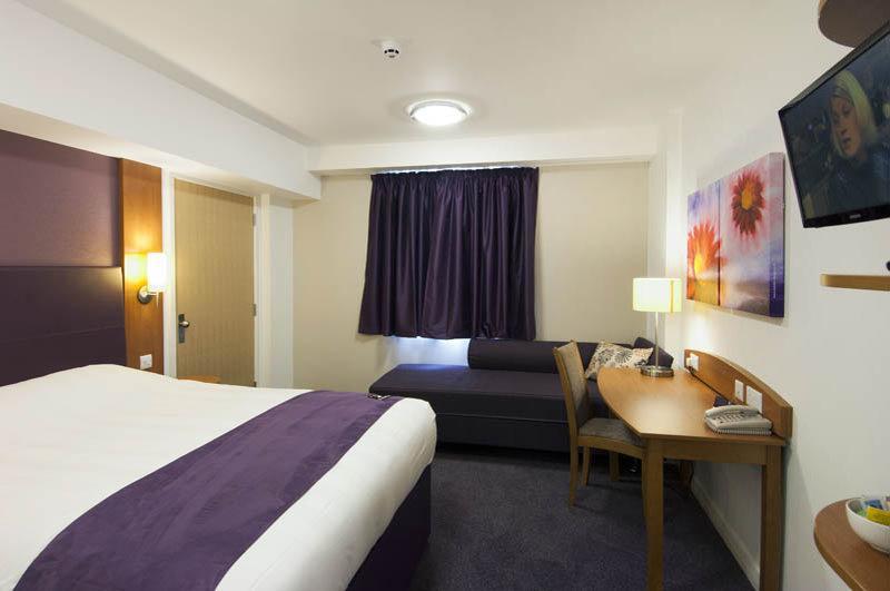 Premier Inn Lichfield North East Bagian luar foto